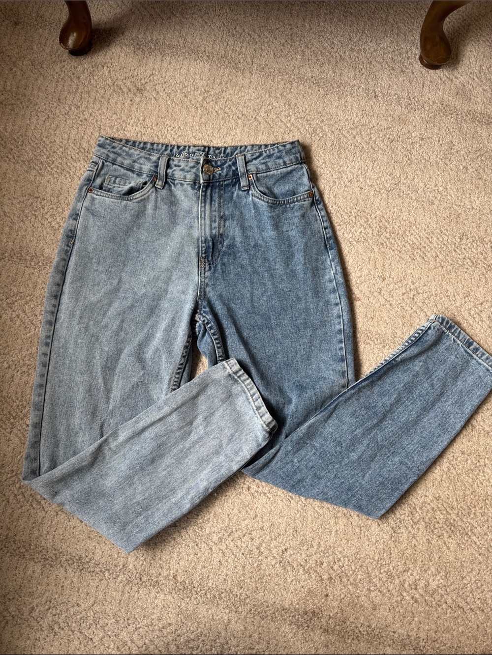 Aeropostale Classic High-Rise Women’s Mom Jeans in Two-Tone Blue